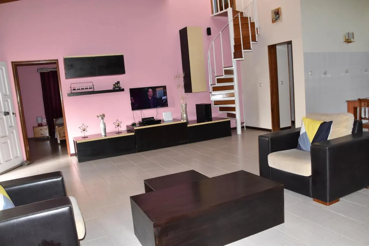 Lombo Branco Palace Ribeira Grande